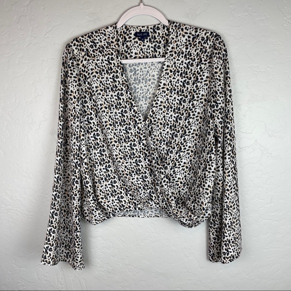 Blue Life Haley Top in Ivory Animal Print Leopard Long Sleeve Wrap Front X-Small - Picture 3 of 8